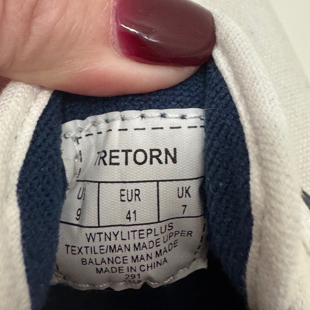 NWT white Tretorn sneakers size 9 - Picture 11 of 11